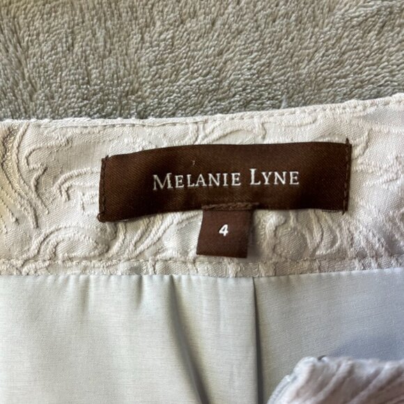 Melanie Lyne Textured Filigree/Brocade Pencil Light Silver/Grey Midi Skirt - Picture 3 of 11